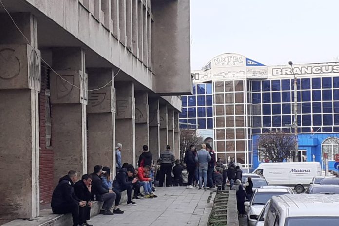 Clădirea Prefecturii Gorj de pe Strada Victoriei unde se află sediul DGPCI Târgu Jiu