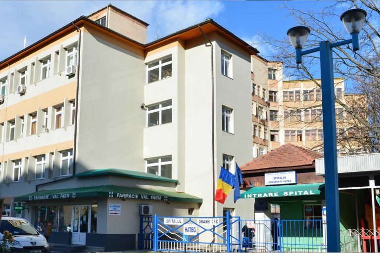 Clădirea Spitalului Orășenesc Hațeg situată pe strada Tudor Vladimirescu