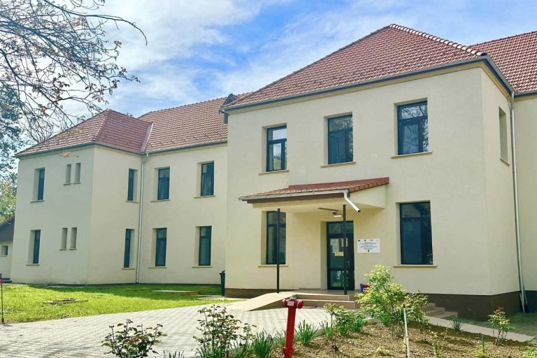 Spitalul Orasenesc Alesd Bihor intrare urgente