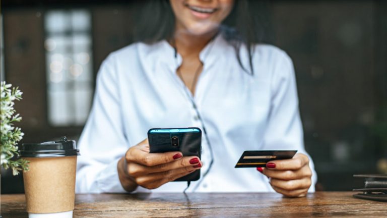 Utilizarea unui transfer bancar digital – pagină informativă despre durată și comisioane