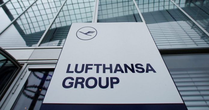 Birouri Lufthansa pe pistă, imagine ilustrativă pentru articol informativ despre contact și asistență clienți