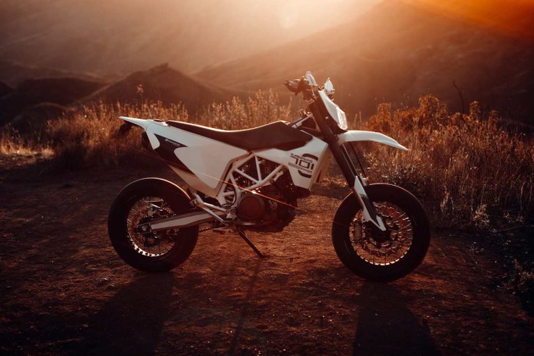 Profil anvelopă moto Sport-Touring modernă