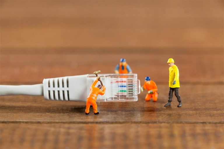 Cum anunți un deranjament la internet?
