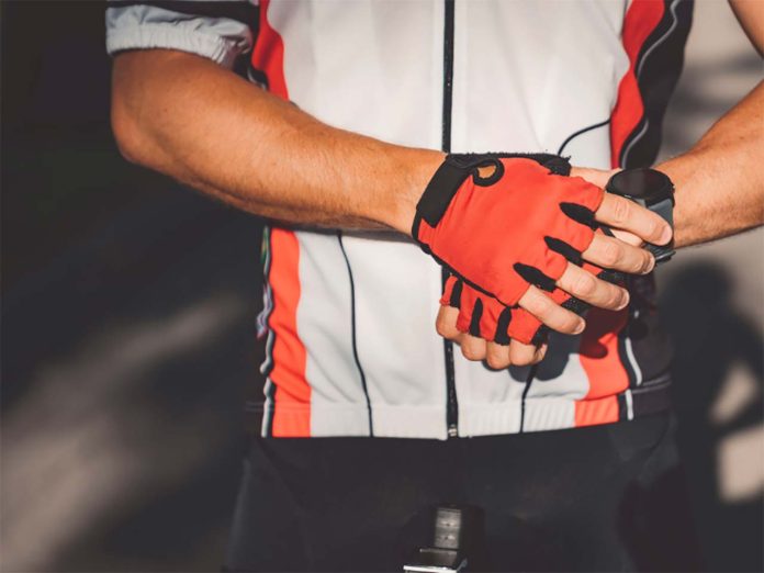 Cum îți protejezi mâinile în timpul turelor cu bicicleta Cum îți protejezi mâinile în timpul turelor cu bicicleta