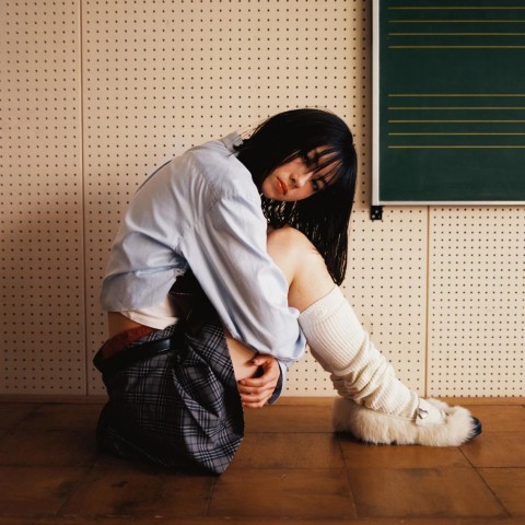 siluete-reimaginate-mary-jane-si-penny-loafer-din-colectia-ambush-x-ugg3 siluete-reimaginate-mary-jane-si-penny-loafer-din-colectia-ambush-x-ugg3