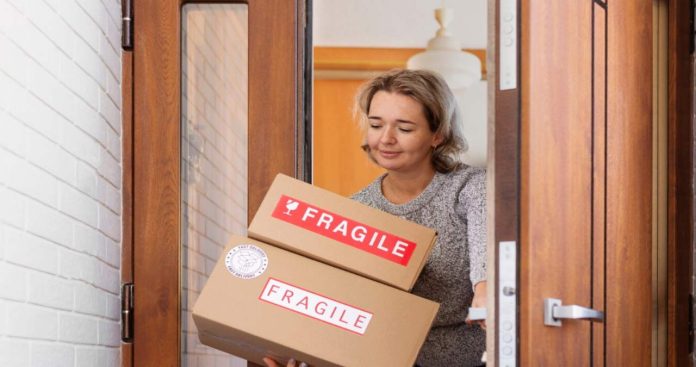 Livrarea coletelor fragile prin Cargus Livrarea coletelor fragile prin Cargus