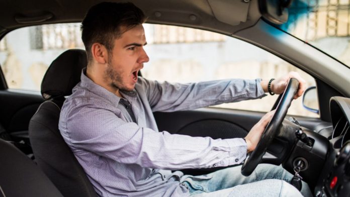 Reclamație pentru comportament agresiv în trafic Reclamație pentru comportament agresiv în trafic