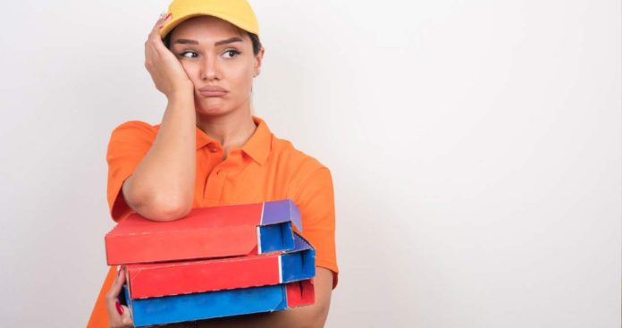 Ce faci dacă ai primit un colet deteriorat de la Fan Courier Ce faci dacă ai primit un colet deteriorat de la Fan Courier