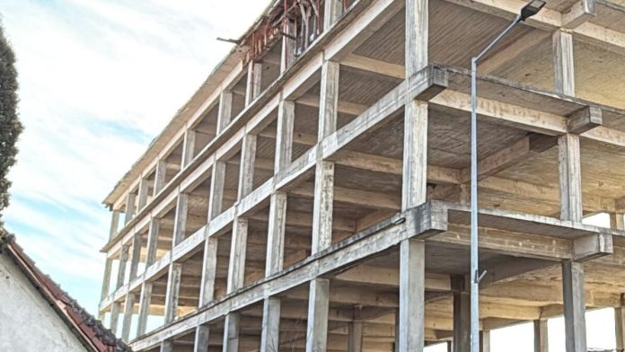 Reclamatie constructie ilegala Reclamatie constructie ilegala