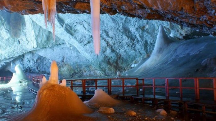 Ghetarul Scarisoara Apuseni - Obiectiv Turistic Alba