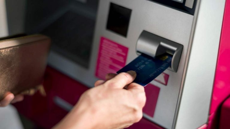 Bănci fără comision retragere ATM 2026