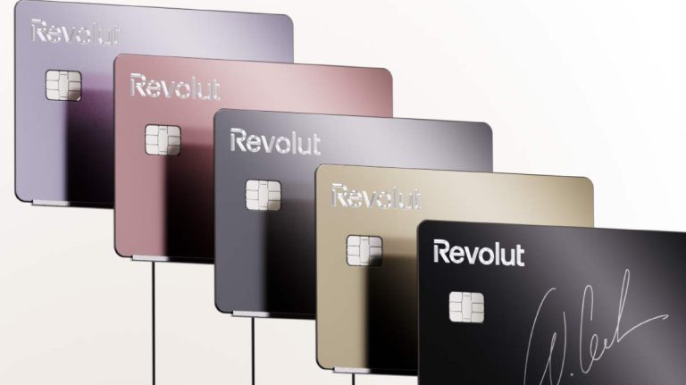 Cardul fizic Revolut Metal și beneficii plan premium