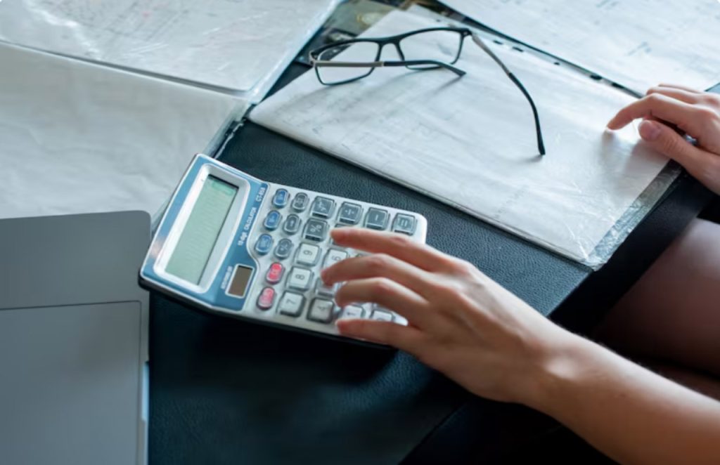 Calculator PFA Taxe si impozite