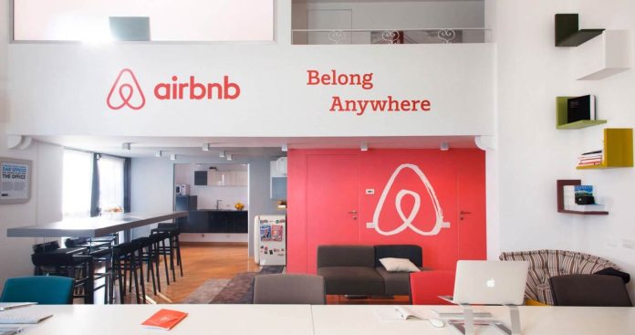 interfata aplicatie airbnb sectiunea asistenta clienti