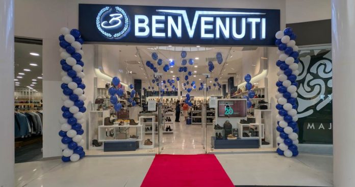 Magazin Benvenuti din România - vitrină exterioară