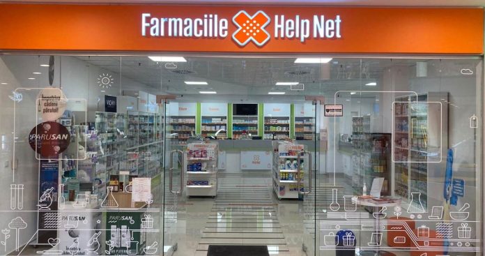 Farmacie Help Net interior cu zona de consiliere si produse dermatocosmetice