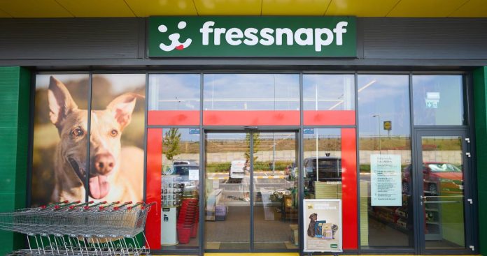 Telefon Suport Clienți, Comenzi și Retur Fressnapf 2026 Exterior Magazin Fressnapf România