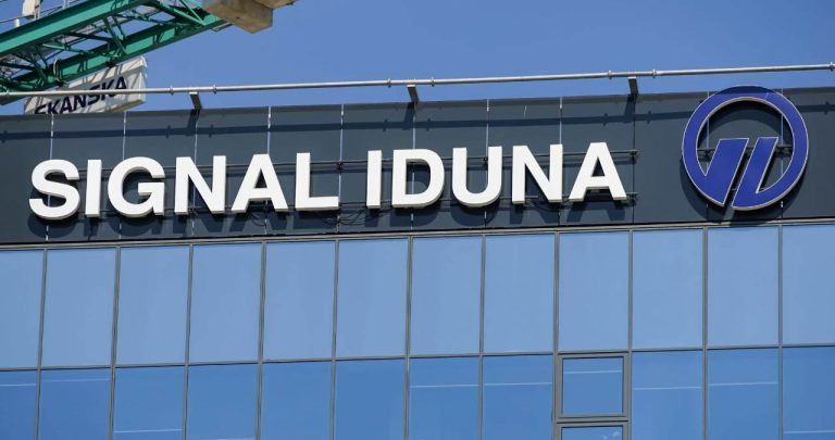 Cladire administrativa Signal Iduna România pentru relații clienți
