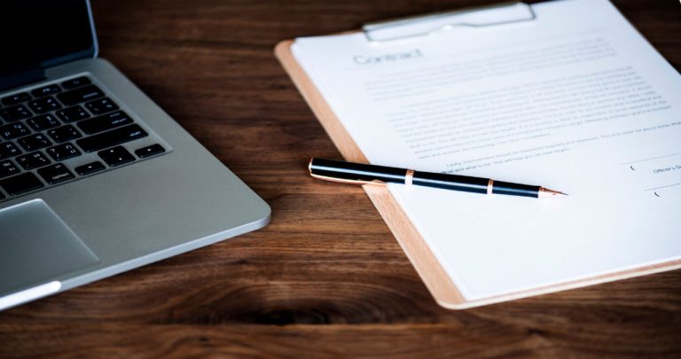 Ștampile de supralegalizare consulară aplicate pe o diplomă românească