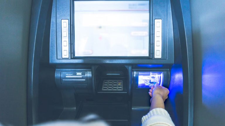 Bancomatul nu a eliberat banii eroare tranzactie refuz de plata