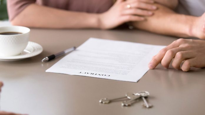 clauze abuzive contracte imobiliare Romania 2026