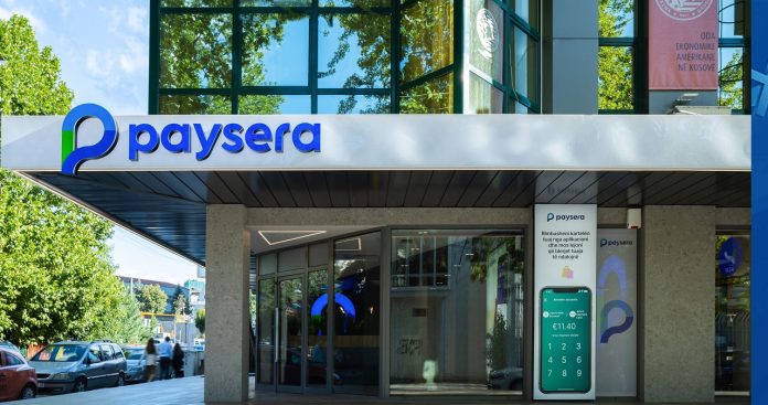 Aplicatia Paysera Super App afisand contul cu IBAN in euro si lei