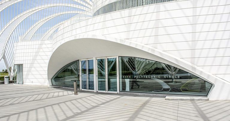 Drepturile Studenților cu Dizabilități 2026: Ghid Adaptări