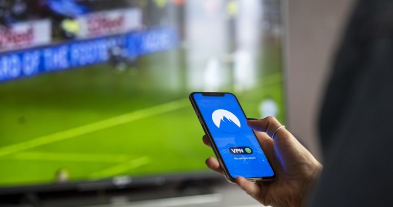 Netflix Downloads For You: Ghid Automatizare Seriale 2026