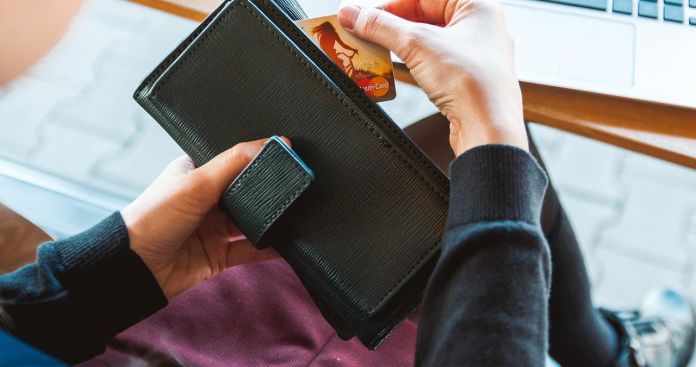 Funcția RevTag 2026: Transfer de bani fără număr de telefon