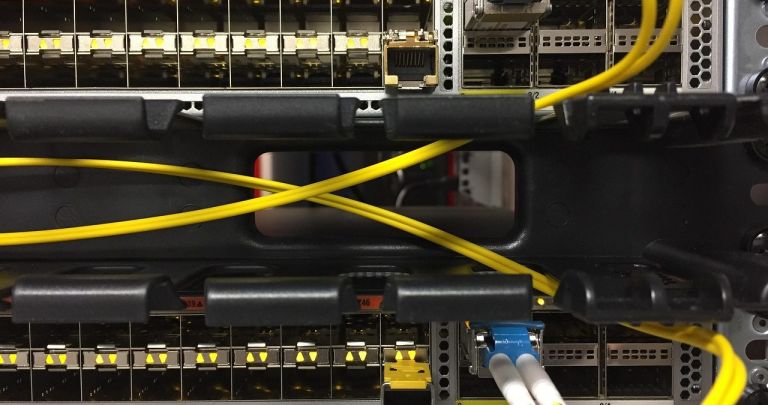 Securizarea Routerului 2026: Setări Esențiale Antivirus