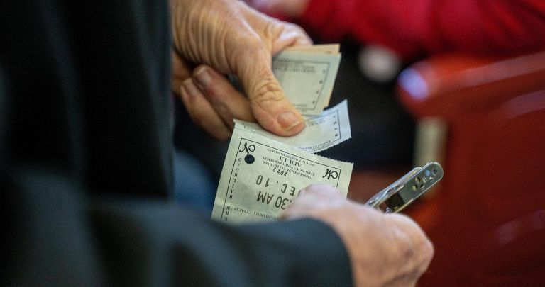 Cum Descarci Biletul CFR în Wallet: Ghid Complet Mai 2026